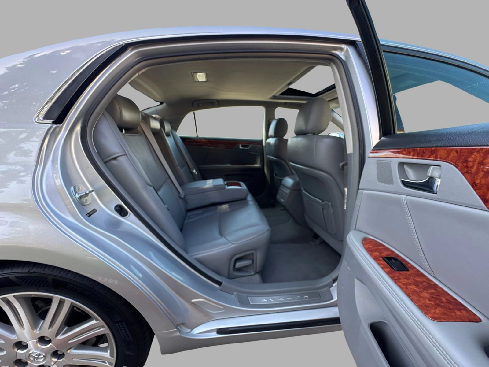 Used 2007 Toyota Avalon Limited FWD image 39
