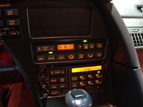 Used 1993 Chevrolet Corvette Coupe RWD image 39