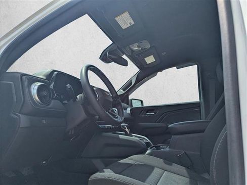 Used 2023 Chevrolet Colorado LT w/ LT Convenience Package RWD image 12