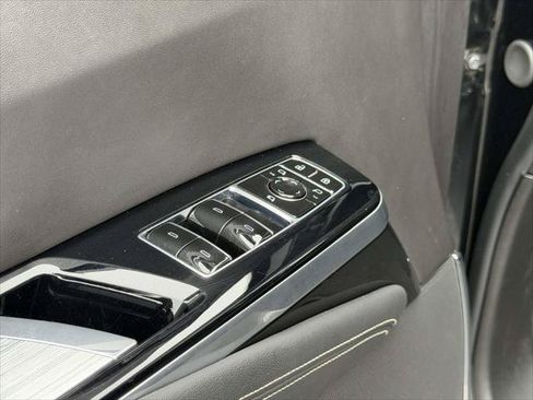Used 2025 Cadillac Escalade ESV Sport Platinum AWD/4WD image 20