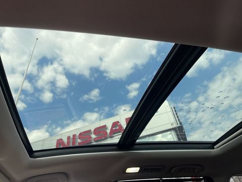 Used 2023 Subaru Ascent Touring w/ Popular Package #2A image 27