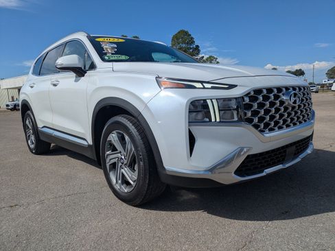 Used 2022 Hyundai Santa Fe SEL w/ Convenience Package image 2