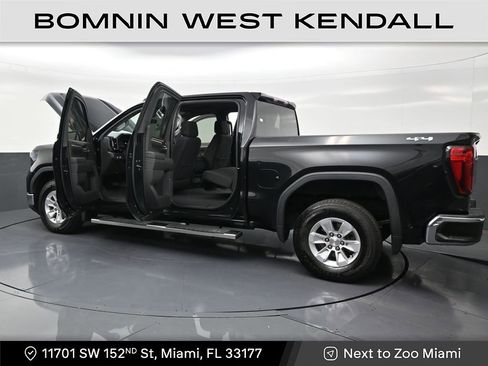 Used 2023 GMC Sierra 1500 SLE image 32