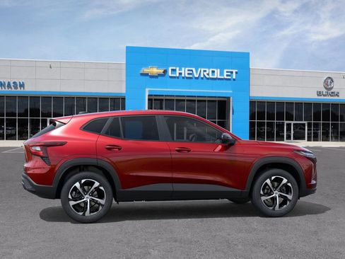 New 2026 Chevrolet Trax RS w/ Sunroof Package image 29
