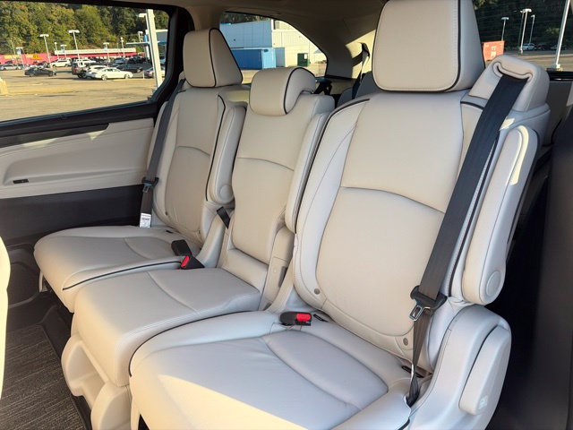 New 2027 Honda Odyssey Touring image 5