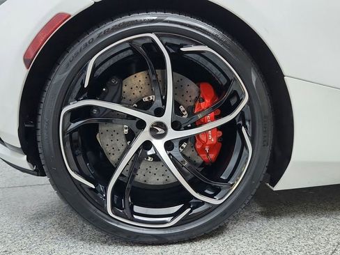 Used 2024 McLaren 750S Spider image 13