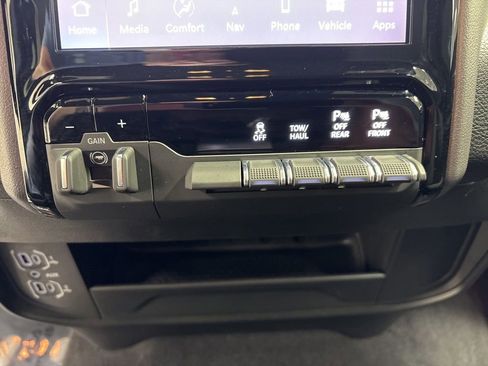 Used 2025 RAM 2500 Big Horn AWD/4WD image 22