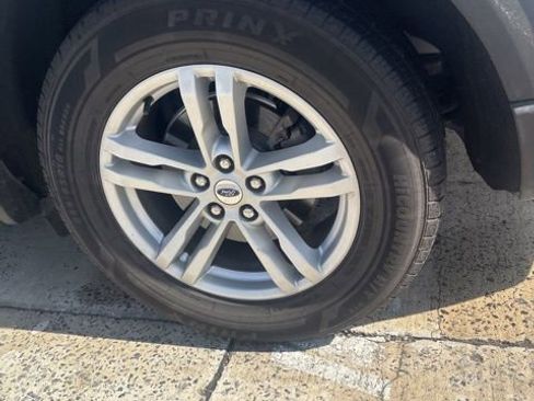 Used 2021 Ford Explorer XLT w/ Equipment Group 202A image 14