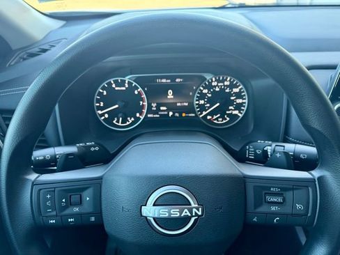 Certified 2025 Nissan Rogue S FWD image 17