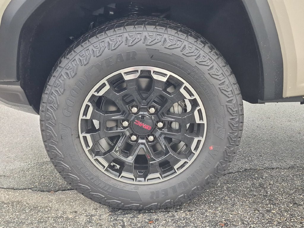 New 2026 GMC Canyon AT4 AWD/4WD image 25