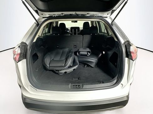 Used 2021 Ford Edge SE FWD image 27