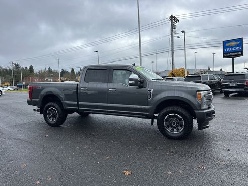 Used 2019 Ford F250 Platinum w/ Platinum Ultimate Package image 7