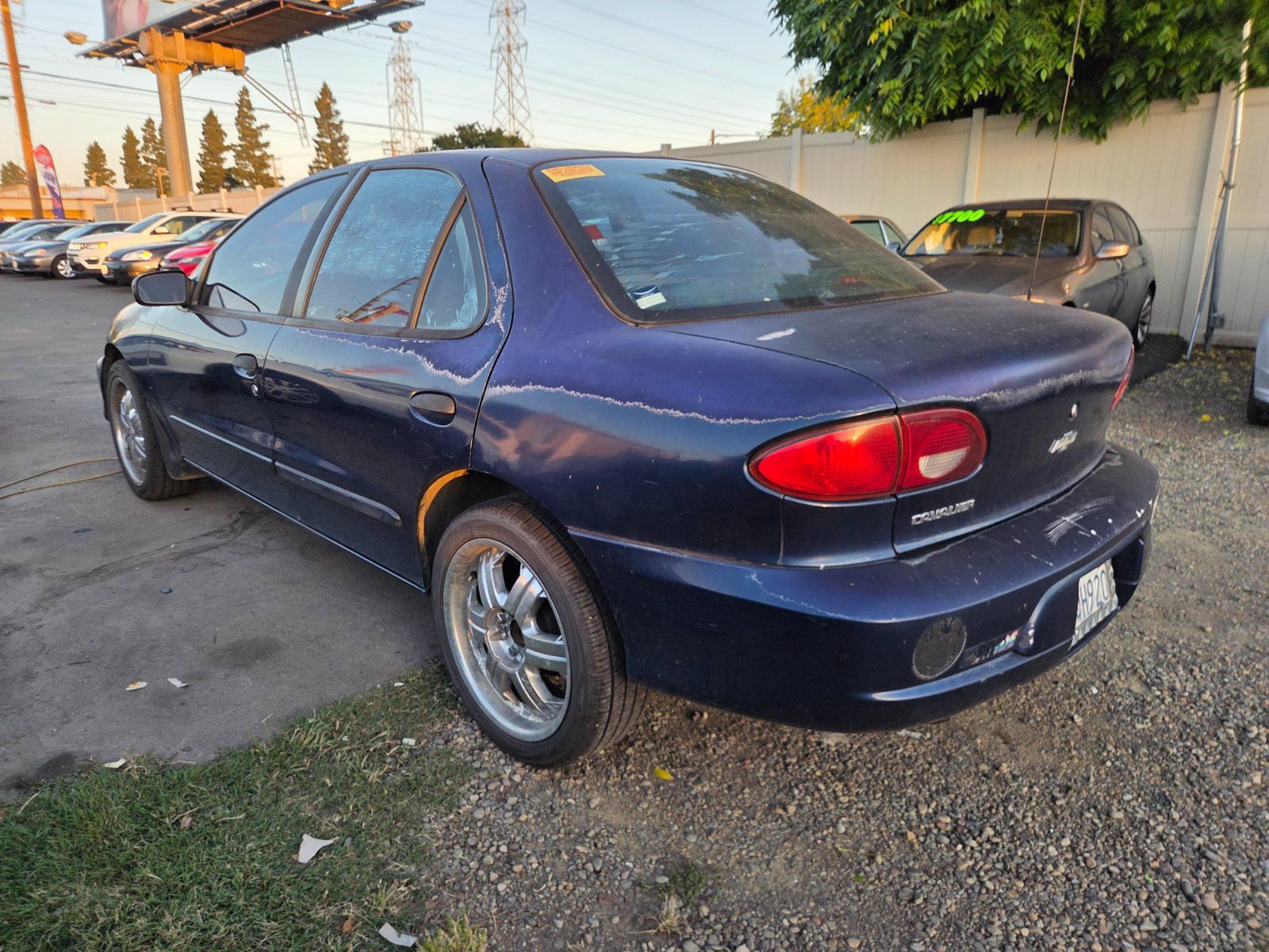 Used 2002 Chevrolet Cavalier Sedan FWD image 2