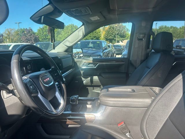 Used 2022 GMC Sierra 1500 Elevation w/ Elevation Premium Package AWD/4WD image 10