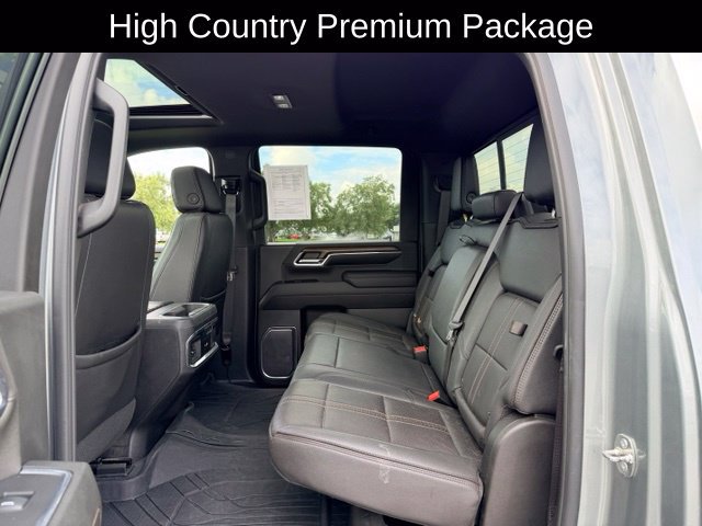Used 2024 Chevrolet Silverado 2500 High Country w/ High Country Premium Package AWD/4WD image 9