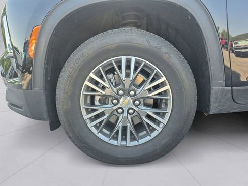 Certified 2026 Chevrolet Traverse LT AWD/4WD image 9