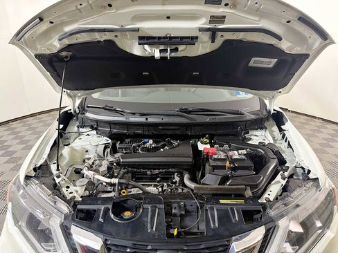 Certified 2018 Nissan Rogue SV image 25