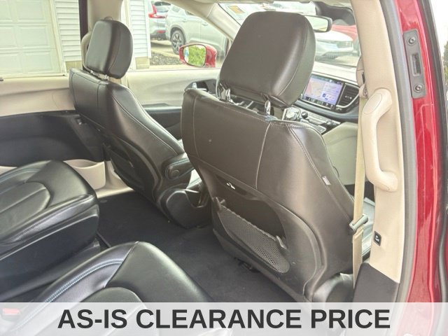 Used 2021 Chrysler Pacifica Touring-L FWD image 43