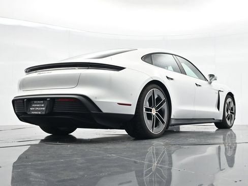 Certified 2025 Porsche Taycan 4S AWD/4WD image 28