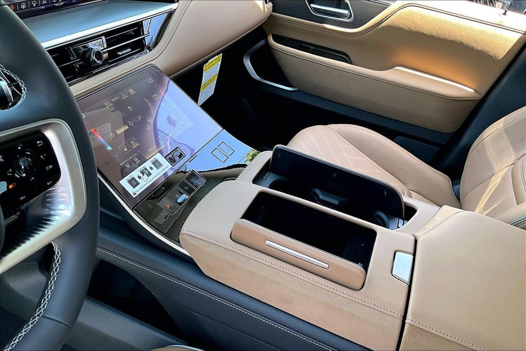 New 2027 INFINITI QX80 Luxe RWD image 12