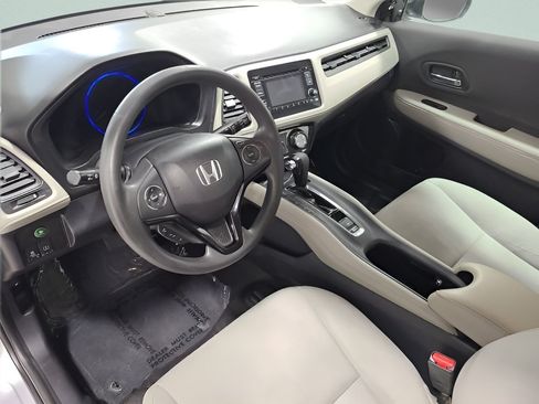 Used 2021 Honda HR-V LX image 19