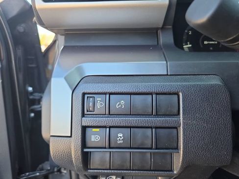 Used 2025 Toyota Tacoma TRD Sport AWD/4WD image 24