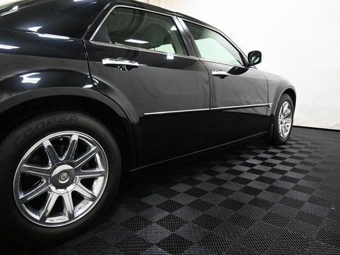 Used 2006 Chrysler 300 C w/ Sound Group II image 10