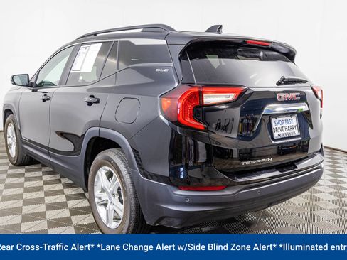 Used 2023 GMC Terrain SLE w/ Driver Convenience Package FWD image 21