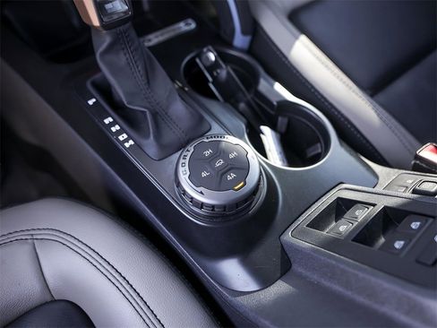 Used 2024 Ford Bronco Wildtrak image 21