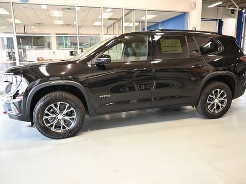 New 2026 GMC Acadia AT4 w/ Luxury Package AWD/4WD image 7
