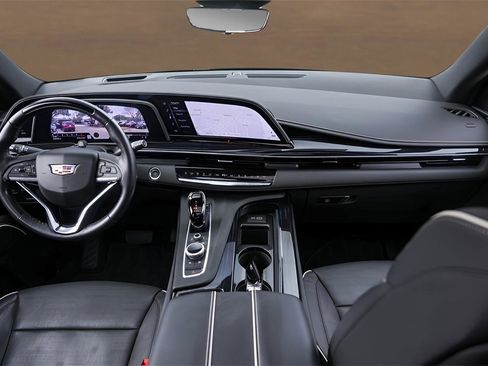 Used 2024 Cadillac Escalade Sport w/ LPO, ONYX Package image 28