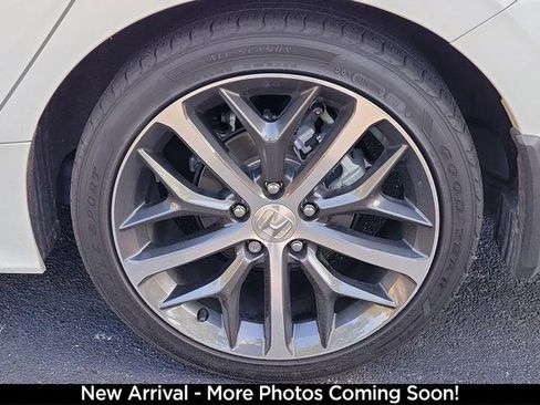 Used 2024 Honda Civic Touring image 4