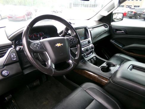 Used 2018 Chevrolet Suburban LT image 22