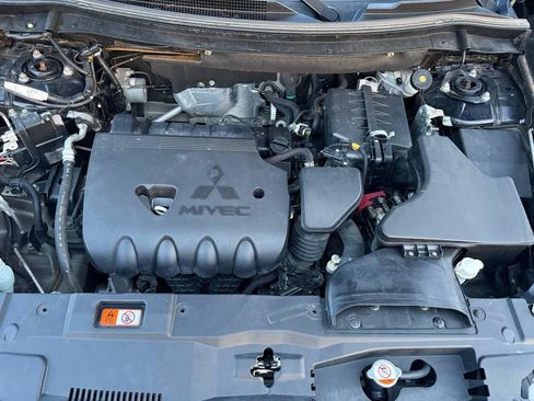 Used 2020 Mitsubishi Outlander SEL AWD/4WD image 42