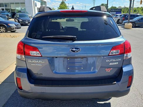 Used 2014 Subaru Outback 2.5i Premium w/ Moonroof Package AWD/4WD image 5