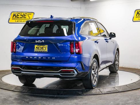 Used 2022 Kia Sorento S image 4
