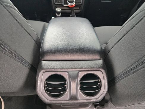 Used 2021 Jeep Wrangler Sport AWD/4WD image 49