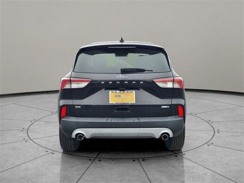 Certified 2020 Ford Escape SE image 11