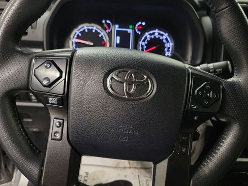 Used 2023 Toyota 4Runner TRD Off-Road image 17