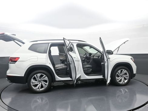 Used 2021 Volkswagen Atlas SE w/ Towing Package FWD image 44