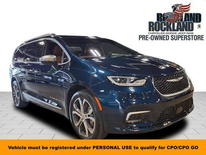 Used 2024 Chrysler Pacifica Pinnacle