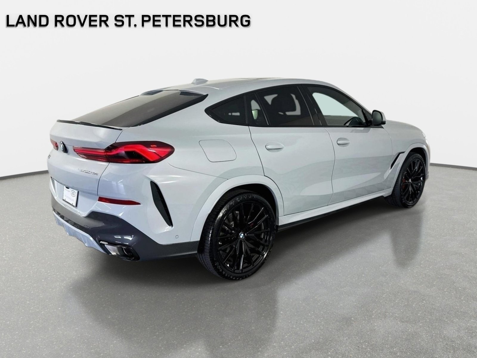 Used 2024 BMW X6 xDrive40i w/ Premium Package AWD/4WD image 5