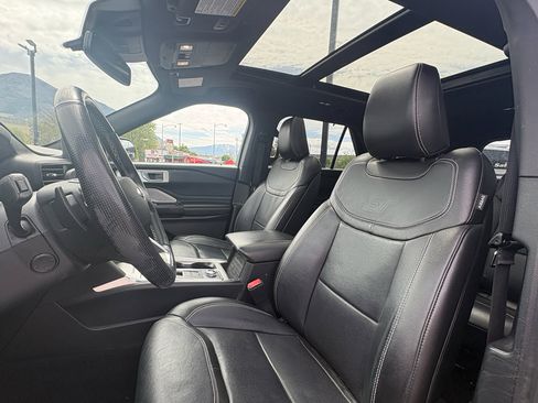 Used 2020 Ford Explorer ST w/ Premium Technology Package AWD/4WD image 7