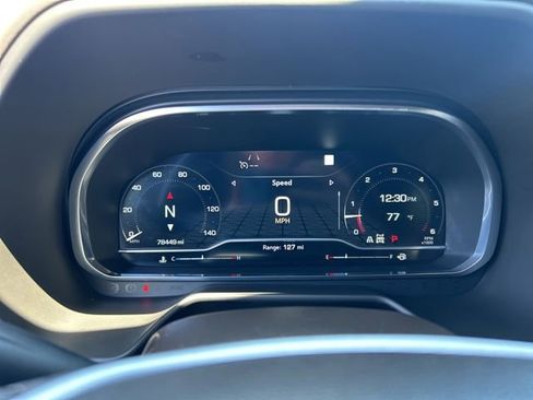 Used 2022 GMC Yukon SLT w/ SLT Luxury Package AWD/4WD image 33