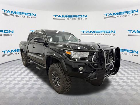 Used 2023 Toyota Tacoma SR5 w/ Technology Package AWD/4WD image 7