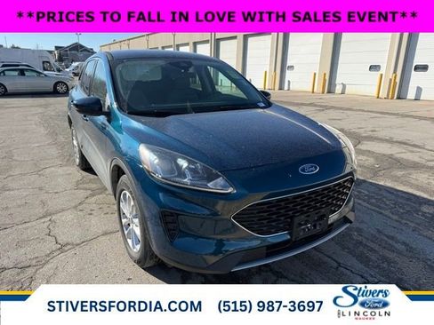 Used 2020 Ford Escape SE image 1