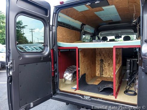 Used 2023 RAM ProMaster 2500 w/ Black Appearance Package FWD image 18