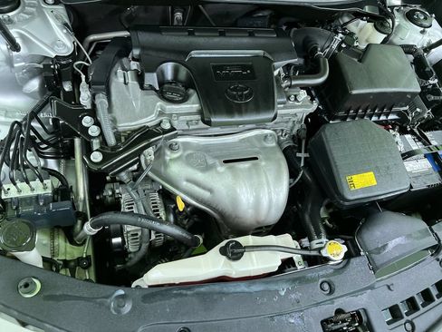 Used 2012 Toyota Camry SE FWD image 18