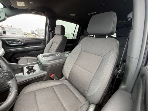 Used 2024 GMC Yukon XL SLE w/ Max Trailering Package AWD/4WD image 4