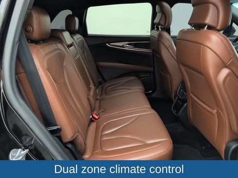Used 2018 Lincoln MKX Reserve w/ Driver Assistance Package FWD image 16